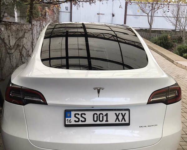 Белый Тесла Model Y, объемом двигателя 0 л и пробегом 31 тыс. км за 30000 $, фото 7 на Automoto.ua