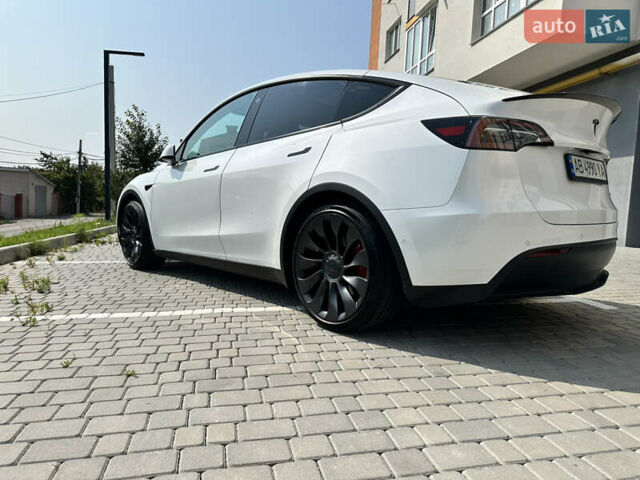 Білий Тесла Model Y, об'ємом двигуна 0 л та пробігом 70 тис. км за 26700 $, фото 3 на Automoto.ua