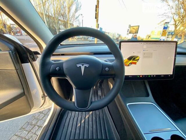 Белый Тесла Model Y, объемом двигателя 0 л и пробегом 9 тыс. км за 52000 $, фото 21 на Automoto.ua