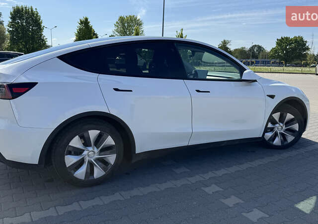 Белый Тесла Model Y, объемом двигателя 0 л и пробегом 44 тыс. км за 28500 $, фото 11 на Automoto.ua
