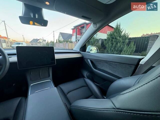 Белый Тесла Model Y, объемом двигателя 0 л и пробегом 38 тыс. км за 24100 $, фото 37 на Automoto.ua