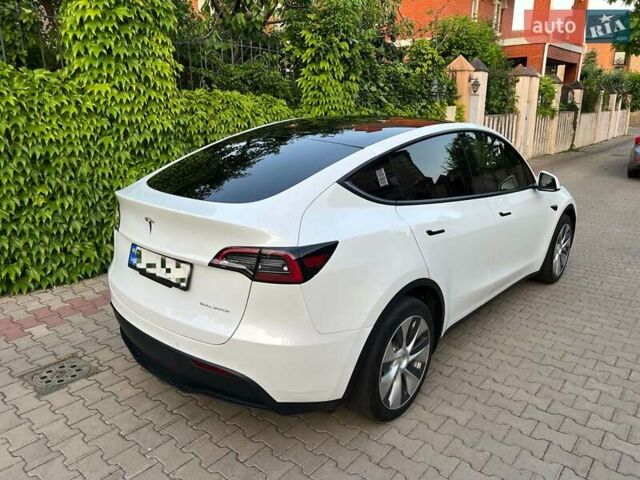 Белый Тесла Model Y, объемом двигателя 0 л и пробегом 69 тыс. км за 24900 $, фото 10 на Automoto.ua