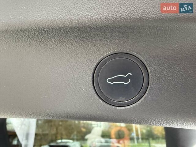 Белый Тесла Model Y, объемом двигателя 0 л и пробегом 68 тыс. км за 24900 $, фото 29 на Automoto.ua