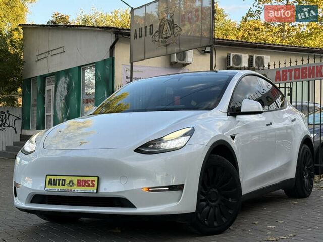 Тесла Model Y 2021 в Николаеве на Automoto.ua Белый Тесла Model Y, объемом двигателя 0 л и пробегом 80 тыс. км за 24999 $, фото 1 на Automoto.ua