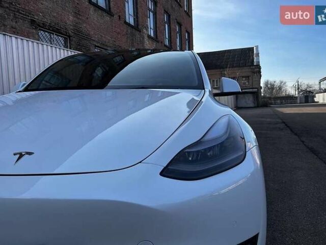 Білий Тесла Model Y, об'ємом двигуна 0 л та пробігом 98 тис. км за 31800 $, фото 4 на Automoto.ua