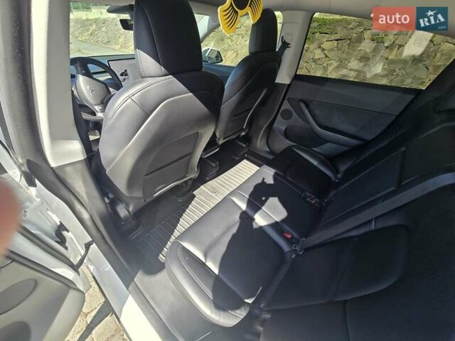 Белый Тесла Model Y, объемом двигателя 0 л и пробегом 109 тыс. км за 22000 $, фото 5 на Automoto.ua