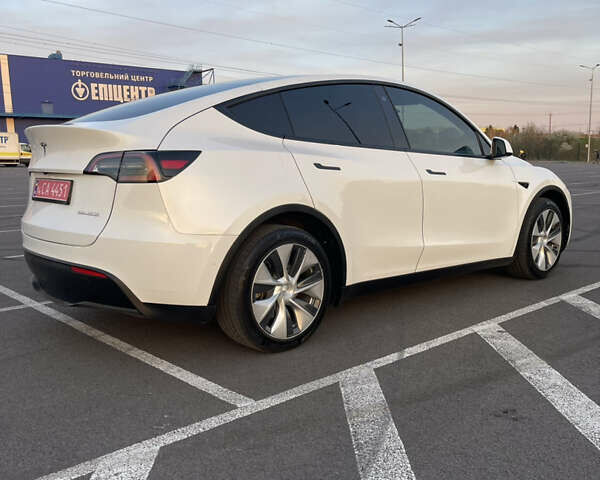 Белый Тесла Model Y, объемом двигателя 0 л и пробегом 76 тыс. км за 23400 $, фото 16 на Automoto.ua