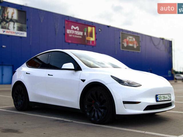 Белый Тесла Model Y, объемом двигателя 0 л и пробегом 64 тыс. км за 34500 $, фото 4 на Automoto.ua