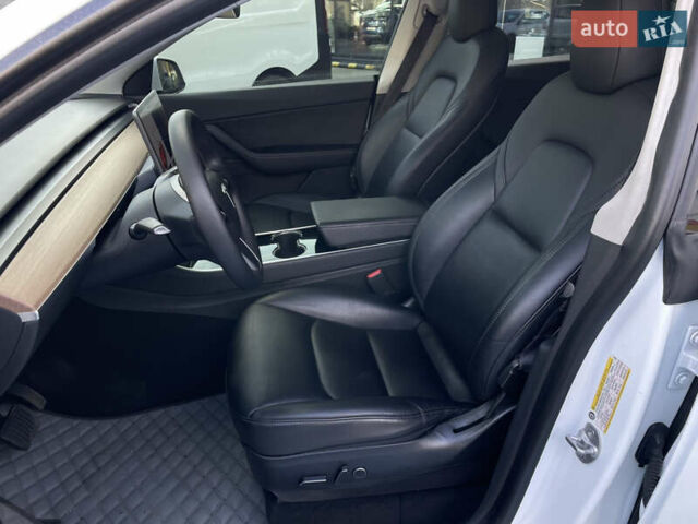 Белый Тесла Model Y, объемом двигателя 0 л и пробегом 78 тыс. км за 22900 $, фото 18 на Automoto.ua