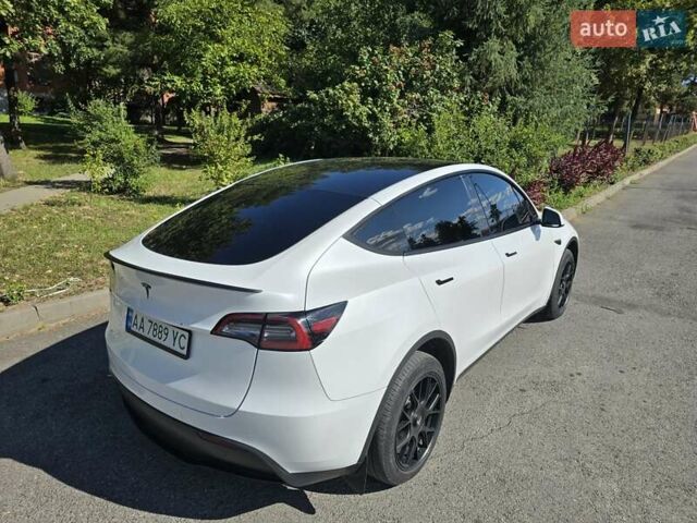 Белый Тесла Model Y, объемом двигателя 0 л и пробегом 109 тыс. км за 22000 $, фото 85 на Automoto.ua