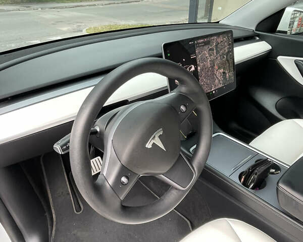 Белый Тесла Model Y, объемом двигателя 0 л и пробегом 75 тыс. км за 26500 $, фото 5 на Automoto.ua