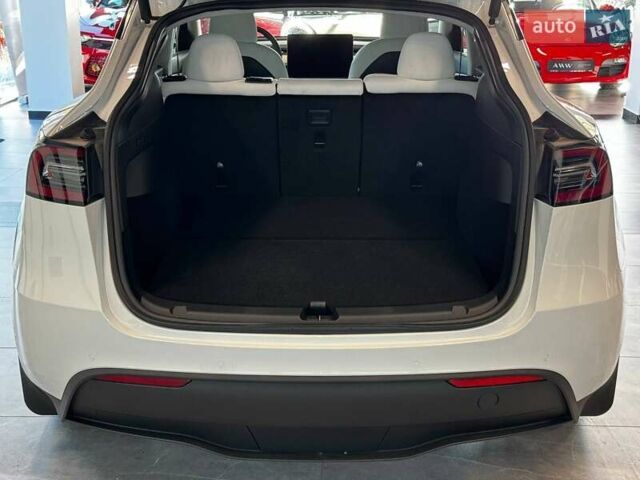 Белый Тесла Model Y, объемом двигателя 0 л и пробегом 1 тыс. км за 29500 $, фото 13 на Automoto.ua