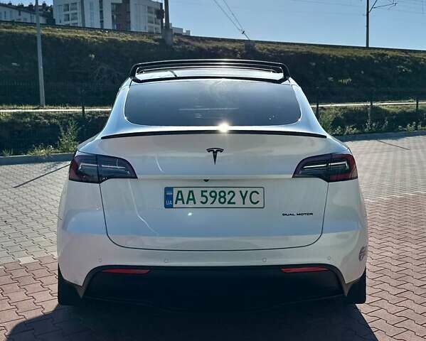 Тесла Model Y 2021 в Киеве на Automoto.ua Белый Тесла Model Y, объемом двигателя 0 л и пробегом 51 тыс. км за 27500 $, фото 3 на Automoto.ua