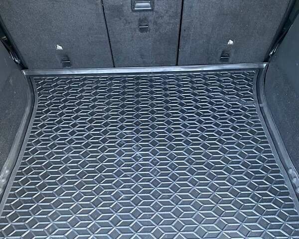 Белый Тесла Model Y, объемом двигателя 0 л и пробегом 70 тыс. км за 26750 $, фото 4 на Automoto.ua