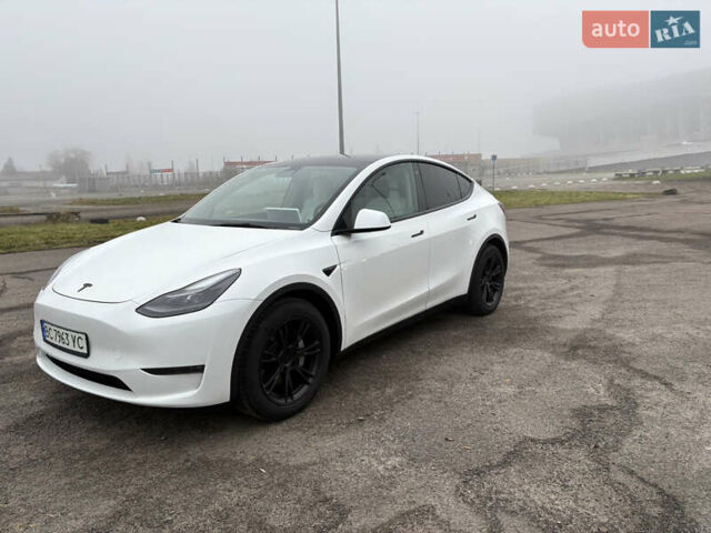 Белый Тесла Model Y, объемом двигателя 0 л и пробегом 88 тыс. км за 27500 $, фото 1 на Automoto.ua