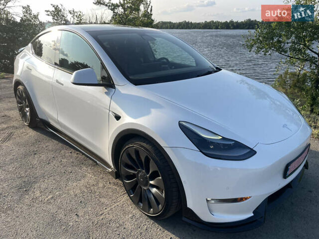 Белый Тесла Model Y, объемом двигателя 0 л и пробегом 68 тыс. км за 36000 $, фото 9 на Automoto.ua