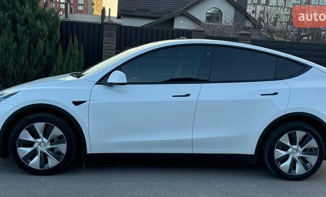 Белый Тесла Model Y, объемом двигателя 0 л и пробегом 38 тыс. км за 24100 $, фото 11 на Automoto.ua