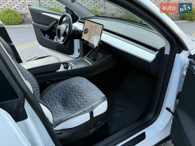 Білий Тесла Model Y, об'ємом двигуна 0 л та пробігом 78 тис. км за 26800 $, фото 12 на Automoto.ua