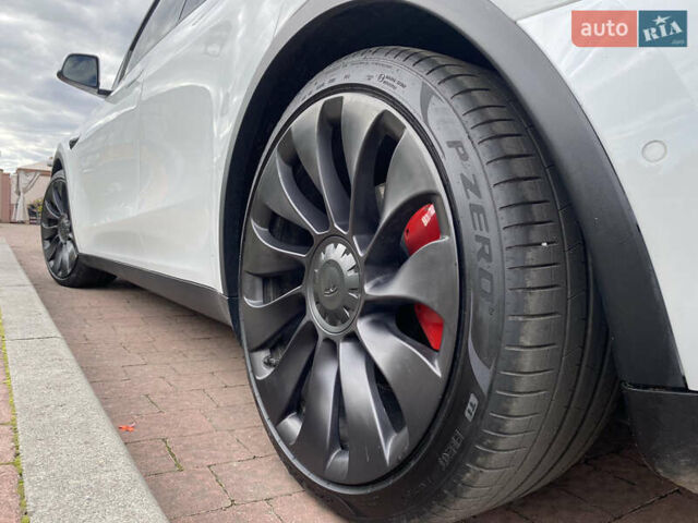 Белый Тесла Model Y, объемом двигателя 0 л и пробегом 130 тыс. км за 23000 $, фото 22 на Automoto.ua