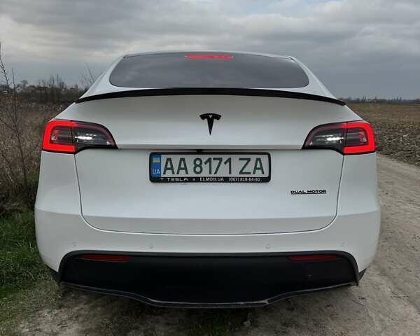 Белый Тесла Model Y, объемом двигателя 0 л и пробегом 119 тыс. км за 24500 $, фото 4 на Automoto.ua