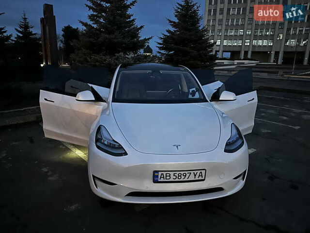 Белый Тесла Model Y, объемом двигателя 0 л и пробегом 55 тыс. км за 25450 $, фото 67 на Automoto.ua