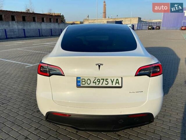 Білий Тесла Model Y, об'ємом двигуна 0 л та пробігом 41 тис. км за 24500 $, фото 2 на Automoto.ua
