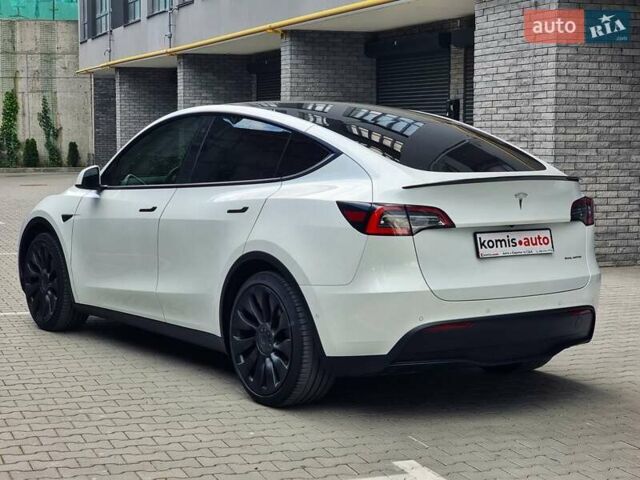 Белый Тесла Model Y, объемом двигателя 0 л и пробегом 98 тыс. км за 26499 $, фото 3 на Automoto.ua