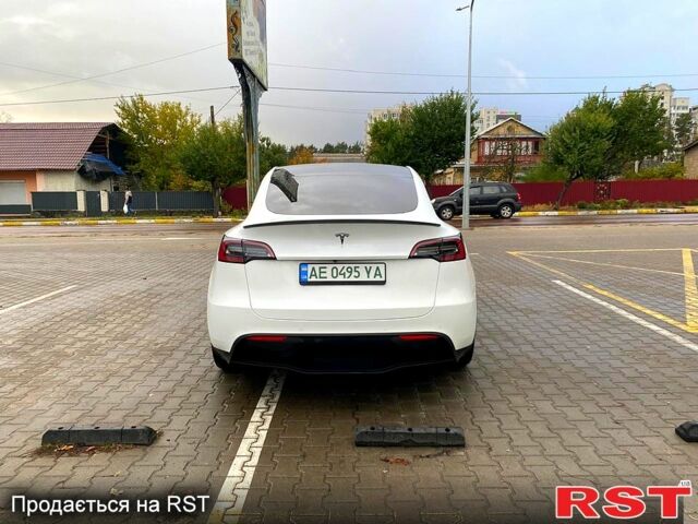 Тесла Model Y 2021 в Ирпене на Automoto.ua Белый Тесла Model Y, объемом двигателя 0 л и пробегом 80 тыс. км за 26700 $, фото 5 на Automoto.ua