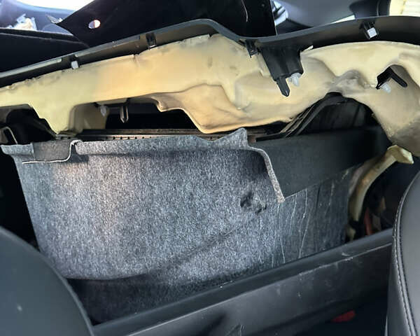 Белый Тесла Model Y, объемом двигателя 0 л и пробегом 42 тыс. км за 20700 $, фото 9 на Automoto.ua