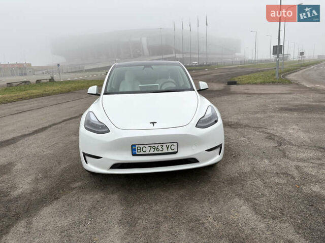 Белый Тесла Model Y, объемом двигателя 0 л и пробегом 88 тыс. км за 27500 $, фото 2 на Automoto.ua