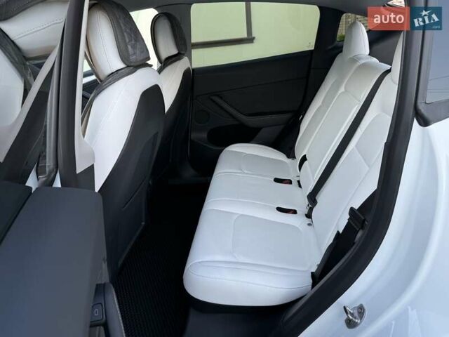 Белый Тесла Model Y, объемом двигателя 0 л и пробегом 78 тыс. км за 26800 $, фото 17 на Automoto.ua