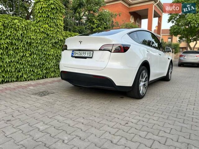 Белый Тесла Model Y, объемом двигателя 0 л и пробегом 69 тыс. км за 24900 $, фото 14 на Automoto.ua