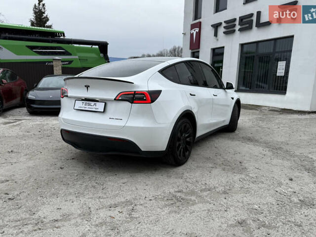 Белый Тесла Model Y, объемом двигателя 0 л и пробегом 77 тыс. км за 24200 $, фото 20 на Automoto.ua