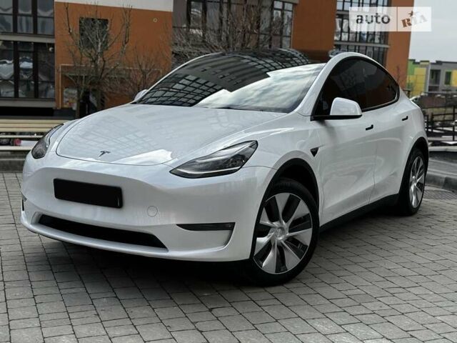 Белый Тесла Model Y, объемом двигателя 0 л и пробегом 41 тыс. км за 33750 $, фото 5 на Automoto.ua