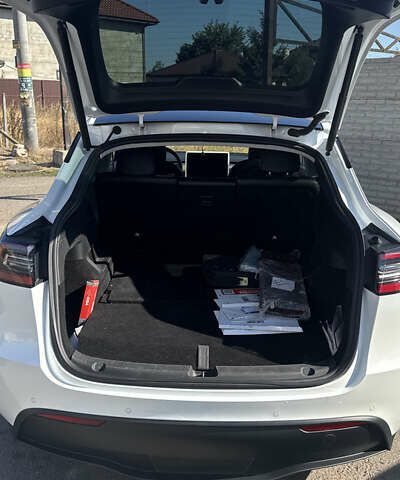 Белый Тесла Model Y, объемом двигателя 0 л и пробегом 145 тыс. км за 22500 $, фото 9 на Automoto.ua