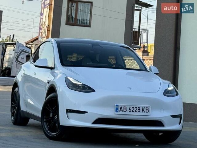 Білий Тесла Model Y, об'ємом двигуна 0 л та пробігом 78 тис. км за 26800 $, фото 36 на Automoto.ua