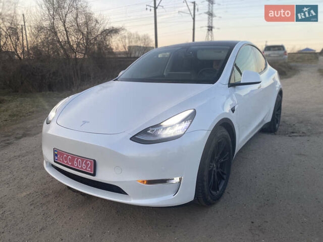 Белый Тесла Model Y, объемом двигателя 0 л и пробегом 32 тыс. км за 25700 $, фото 3 на Automoto.ua