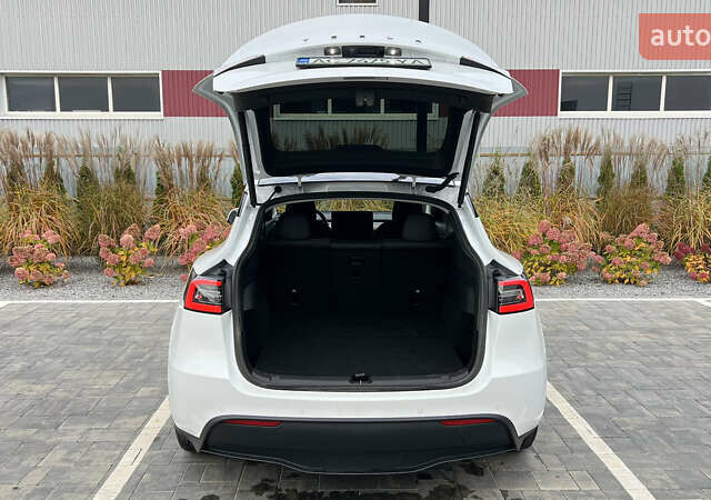 Тесла Model Y 2021 в Луцке на Automoto.ua Белый Тесла Model Y, объемом двигателя 0 л и пробегом 69 тыс. км за 22400 $, фото 11 на Automoto.ua