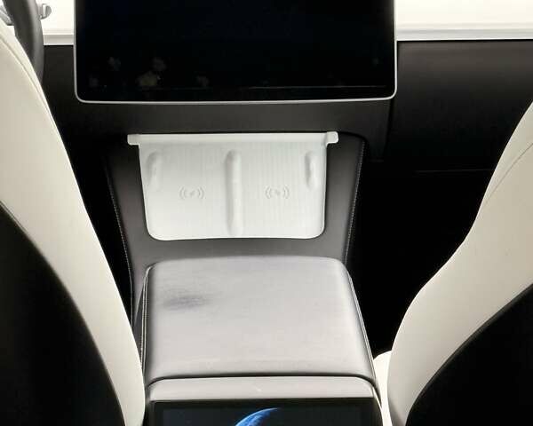 Белый Тесла Model Y, объемом двигателя 0 л и пробегом 58 тыс. км за 23000 $, фото 11 на Automoto.ua