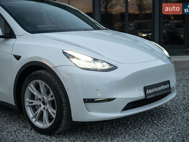 Белый Тесла Model Y, объемом двигателя 0 л и пробегом 69 тыс. км за 27500 $, фото 8 на Automoto.ua