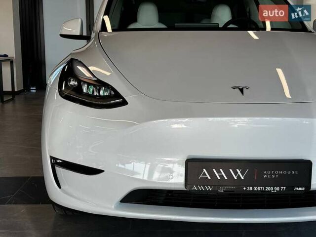 Білий Тесла Model Y, об'ємом двигуна 0 л та пробігом 1 тис. км за 29500 $, фото 2 на Automoto.ua