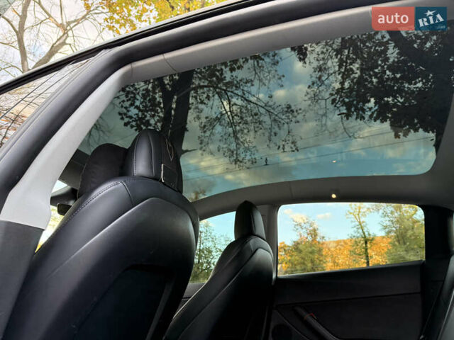 Тесла Model Y 2021 в Николаеве на Automoto.ua Белый Тесла Model Y, объемом двигателя 0 л и пробегом 80 тыс. км за 24999 $, фото 36 на Automoto.ua