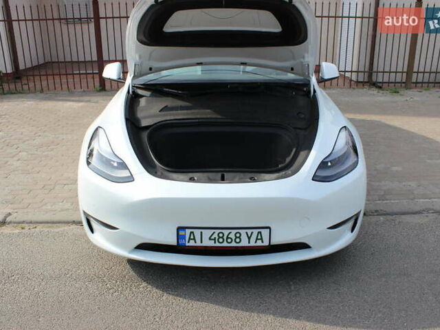 Белый Тесла Model Y, объемом двигателя 0 л и пробегом 67 тыс. км за 27000 $, фото 9 на Automoto.ua