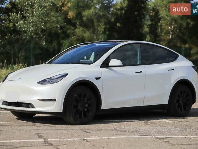 Білий Тесла Model Y, об'ємом двигуна 0 л та пробігом 9 тис. км за 53900 $, фото 1 на Automoto.ua