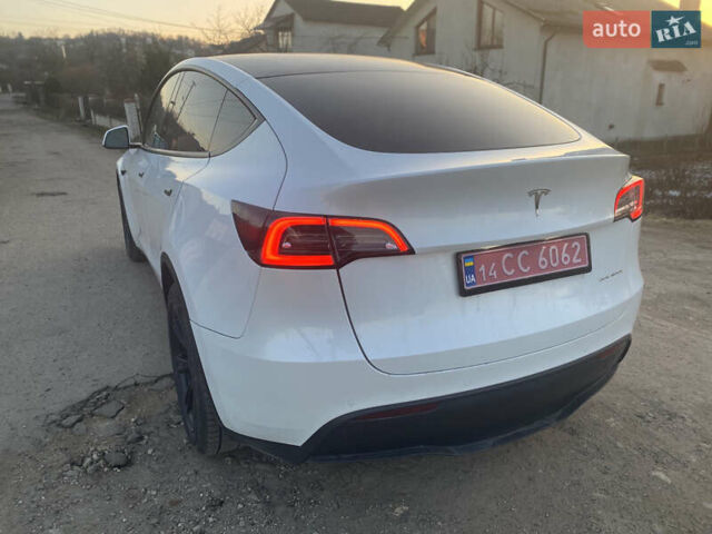 Белый Тесла Model Y, объемом двигателя 0 л и пробегом 32 тыс. км за 25700 $, фото 7 на Automoto.ua