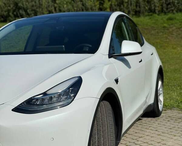 Белый Тесла Model Y, объемом двигателя 0 л и пробегом 38 тыс. км за 31000 $, фото 3 на Automoto.ua