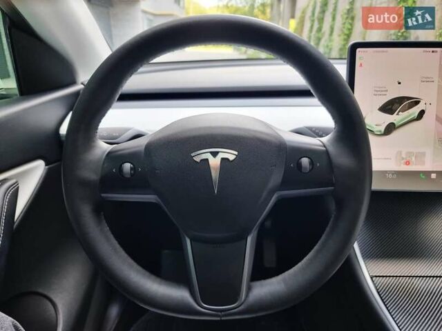 Белый Тесла Model Y, объемом двигателя 0 л и пробегом 98 тыс. км за 26499 $, фото 28 на Automoto.ua
