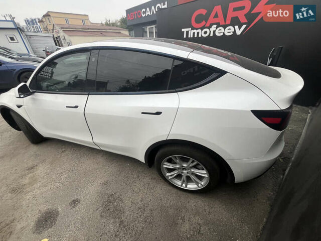 Білий Тесла Model Y, об'ємом двигуна 0 л та пробігом 56 тис. км за 25000 $, фото 4 на Automoto.ua