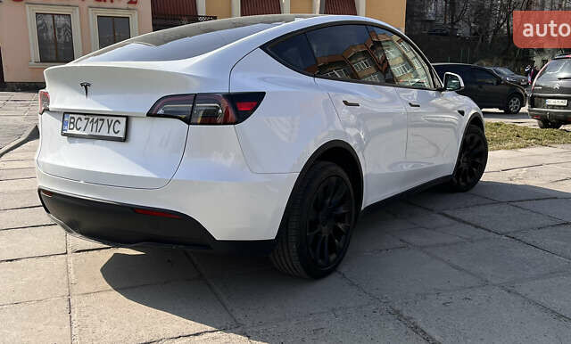 Білий Тесла Model Y, об'ємом двигуна 0 л та пробігом 15 тис. км за 27500 $, фото 3 на Automoto.ua