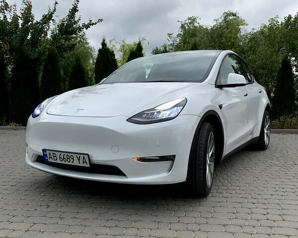Белый Тесла Model Y, объемом двигателя 0 л и пробегом 40 тыс. км за 28600 $, фото 1 на Automoto.ua
